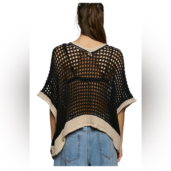 POL 🌼 Black Cotton Blend crochet Short Sleeve Floral Top - Picture 4 of 7